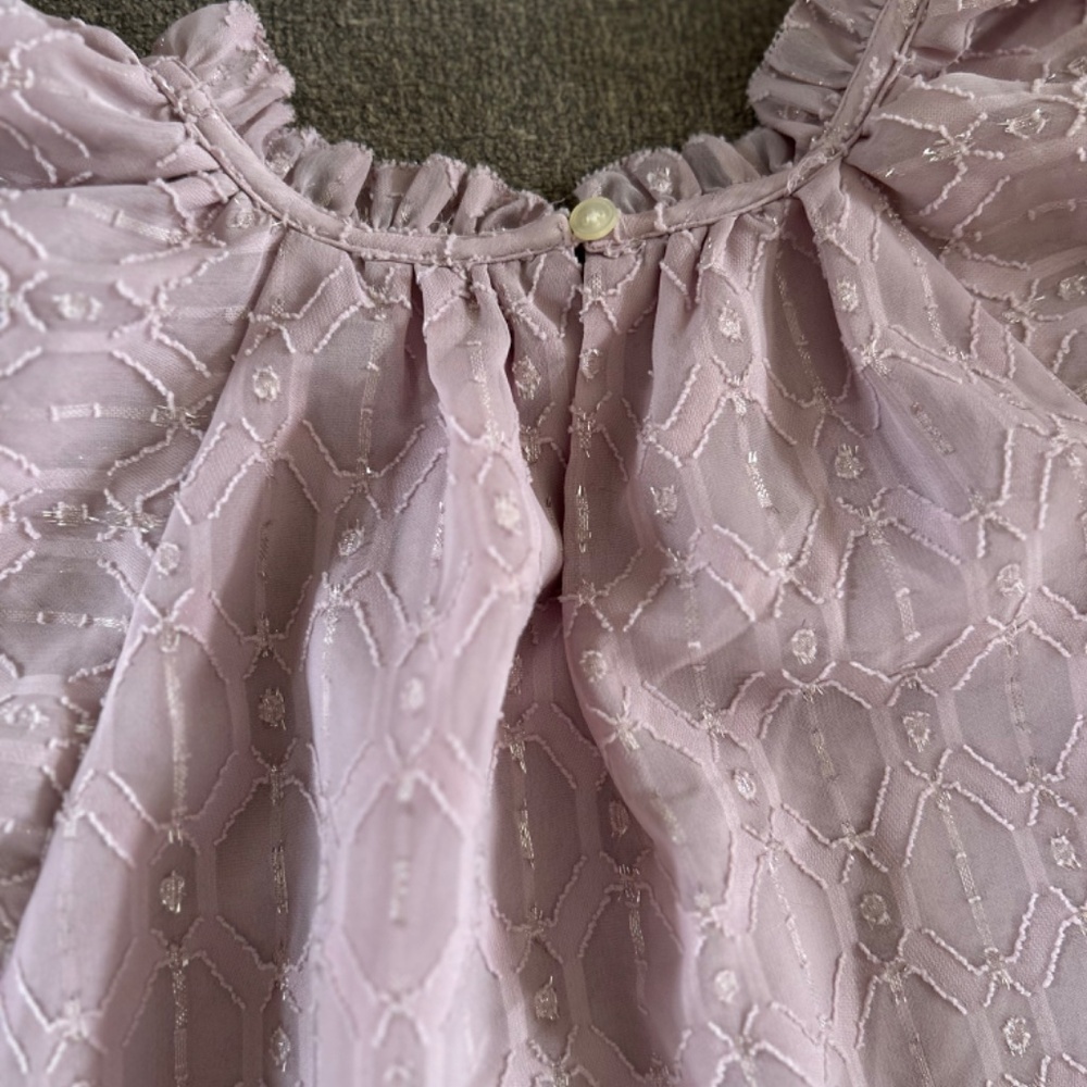 🌺Beautiful Lavender Flutter Sleeve Fancy Top - Picture 3 of 13